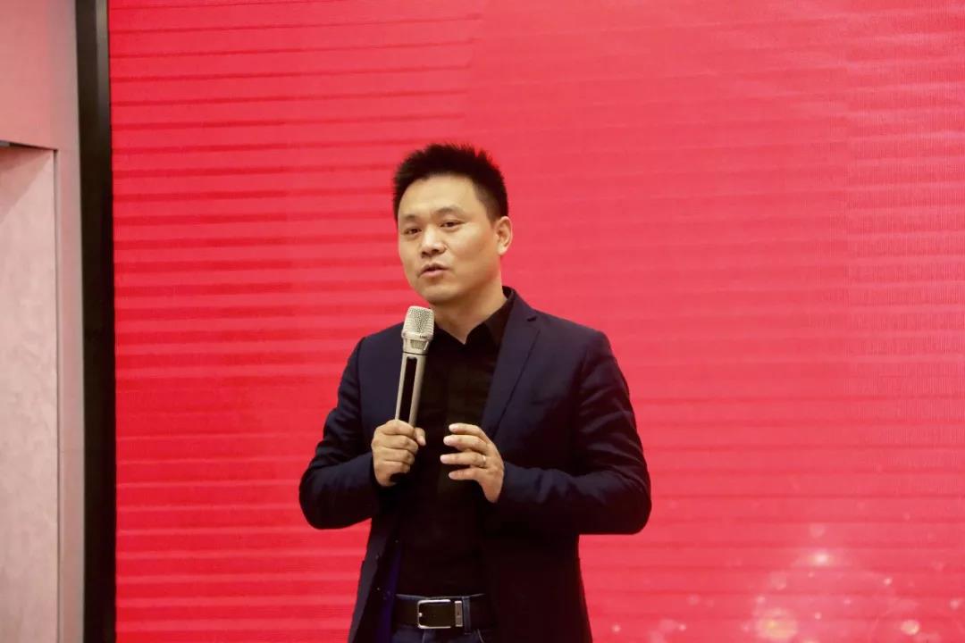 總裁丁世強(qiáng)先生講話 總裁丁世強(qiáng)先生講話